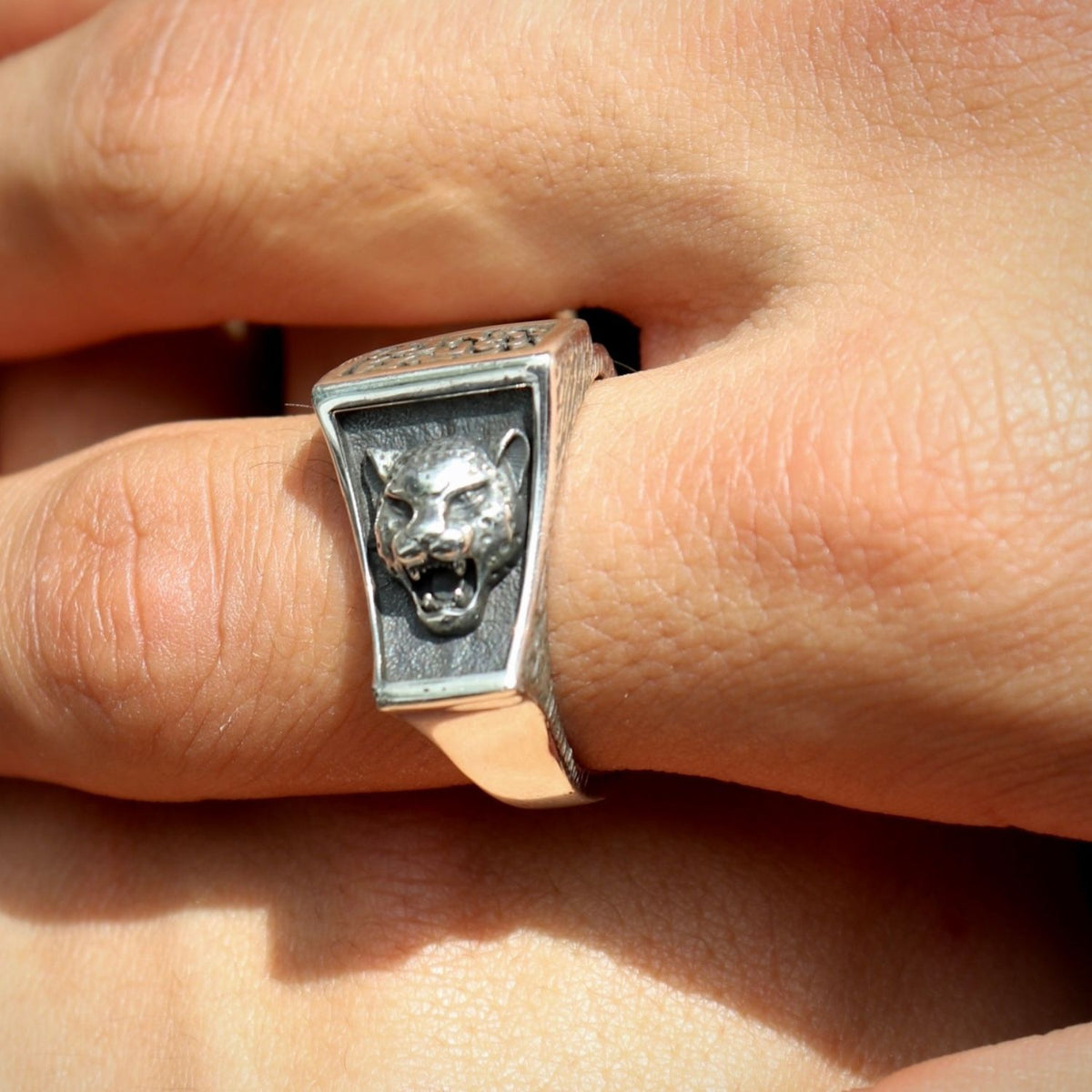Anillo Jaguar